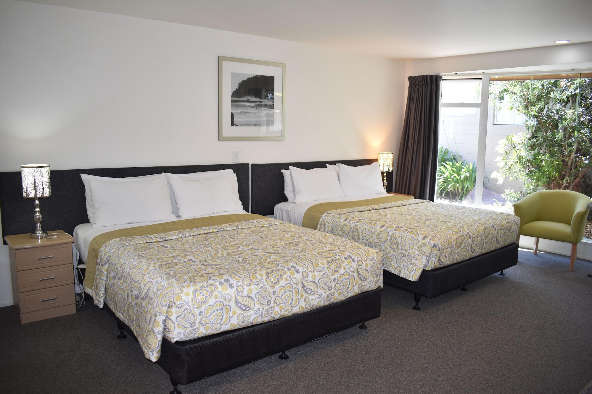 Baywatch Motor Inn Mount Maunganui Exteriör bild